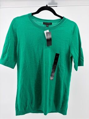 Banana Republic Green Crew Sweater Women's Size Medium NWT